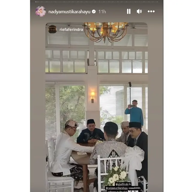 6 Potret Pernikahan Nadya Mustika dan Iqbal Fitrah, Keluarga Mempelai Wanita Tak Hadir
