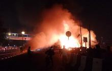 Pasar Gembrong terbakar, jalan menuju Kampung Melayu ditutup