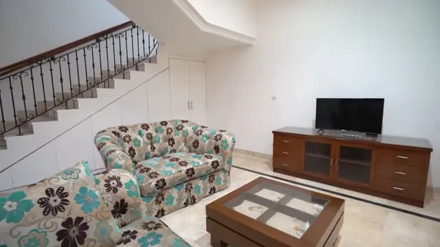 Fuji Cari Rumah Baru
