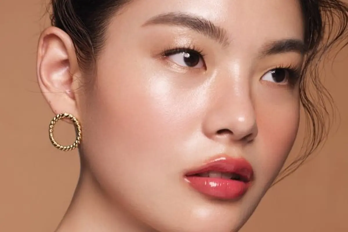 Western Makeup vs Korean Makeup / Image: FIMELA.com