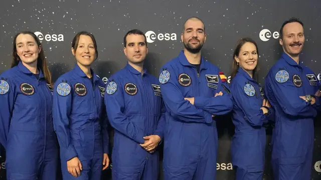 Upacara wisuda calon astronot Angkatan 2022 di European Astronaut Center di Cologne, Jerman, Senin 22 April 2024. (AP/Martin Meissner)