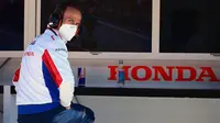 Manajer tim Repsol Honda, Alberto Puig sempat turun di kelas 250cc dan 500cc saat masih aktif menjadi pembalap. Ia merupakan pemenang pertama dari Spanyol di MotoGP Jerez pada tahun 1995 bersama Fortuna Honda Pons. Kala itu, Puig sukses tampil tercepat dengan mengungguli Luca Cadalora dan Alex Criville. (AFP/Lluis Gene)