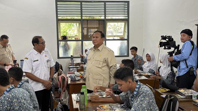 Prabowo Usai Kunjungi SMAN 1 Cilacap: Siswa Suka MBG, Bisa Hemat Uang