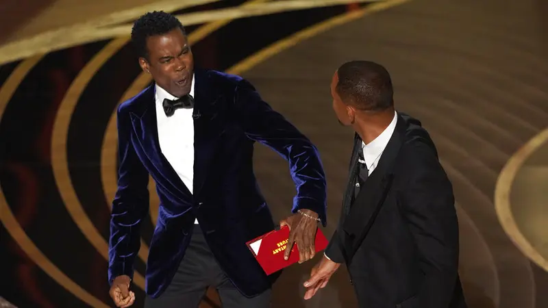 Chris Rock dipukul Will Smith di Piala Oscar 2022. (AP Photo/Chris Pizzello)