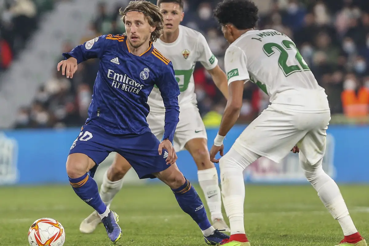 Kalahkan Elche 2-1, Real Madrid ke Perempat Final Copa del Rey