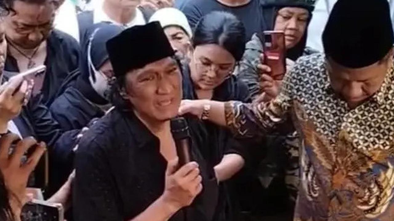Sudah Ikhlas, Ini Pengakuan Ikang Fawzi Beruntung 38 Tahun Jadi Suami Marissa Haque