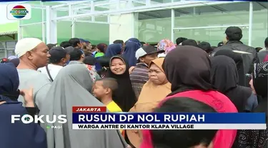 Warga antusias soal rumah DP 0 rupiah di Klapa Village, hingga akhirnya berdesakan di kantor informasi tempat tersebut.