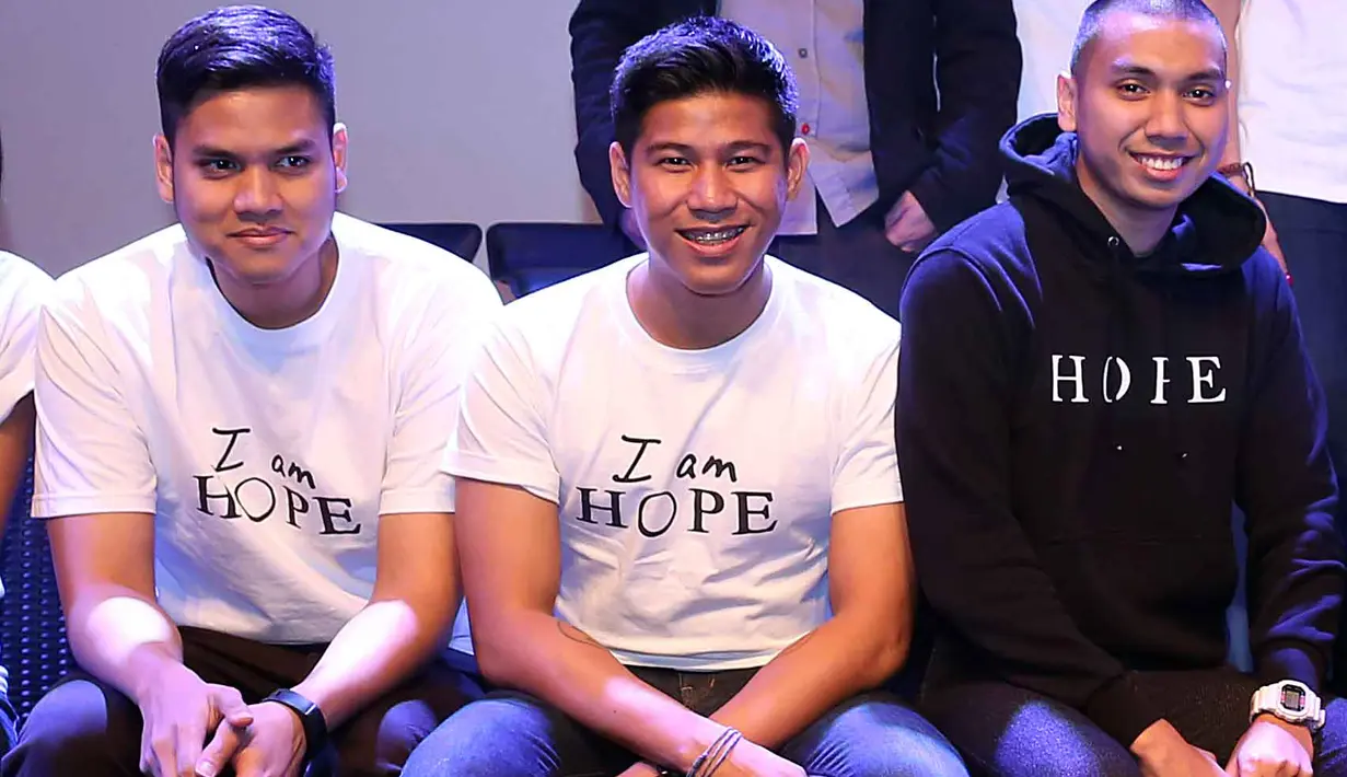 "Kami merasa bangga bisa menjadi bagian dari film ini. Kami dipanggil tim I am Hope, dibriefing dalam waktu singkat. Sejauh ini tantangannya terjawab," kata Nino di acara launching trailer, poster, dan soundtrack ‘I am Hope’. (Nurwahyunan/Bintang.com)