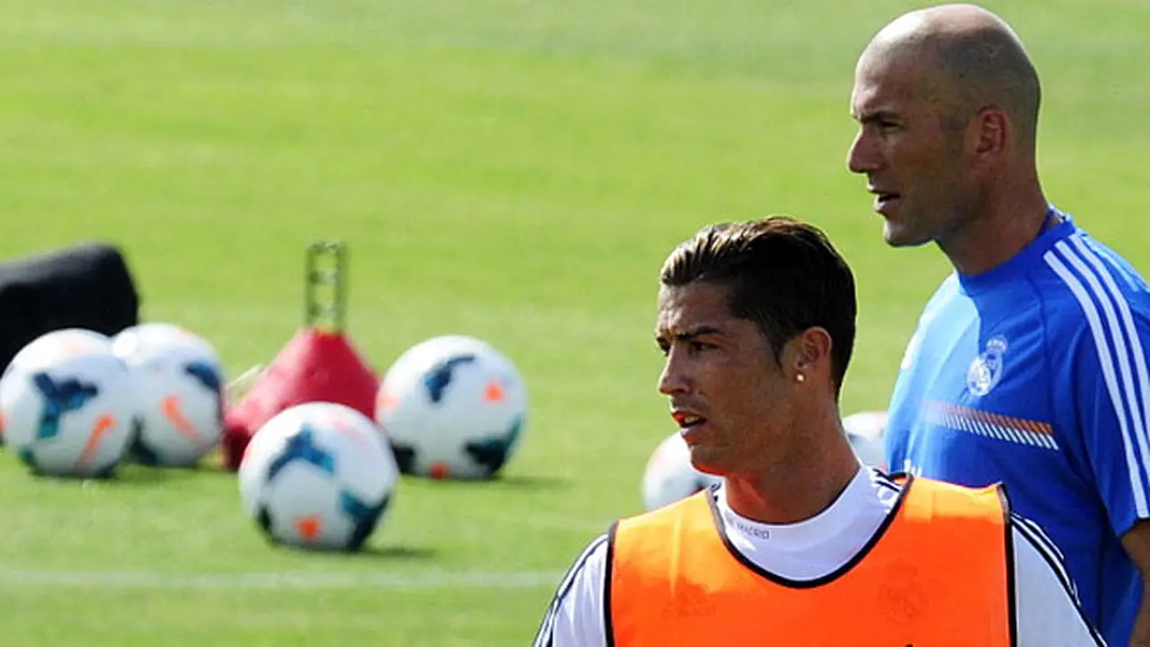 cristiano-ronaldo-and-zinedine-zidane-13