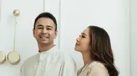 Melihat gaya busana Raffi Ahmad dan Nagita Slavina dengan baju lace mewah untuk Lebaran (@raffinagita1717)