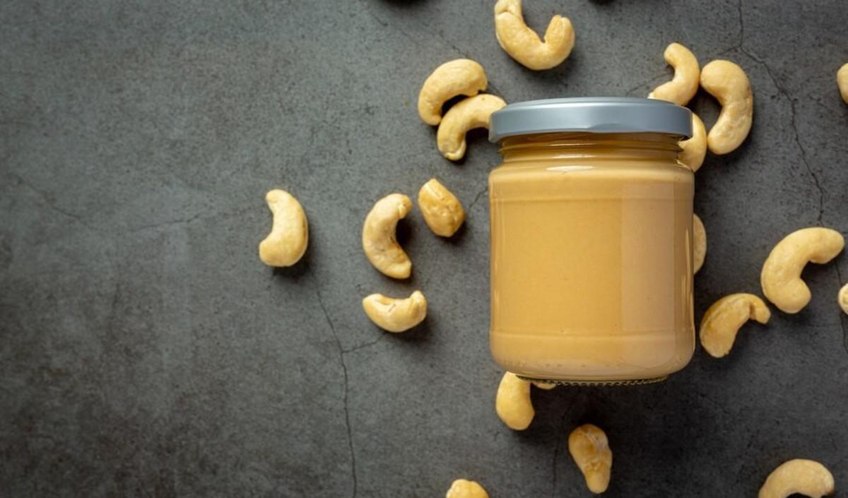 10.&nbsp;Selai Kacang: Lezat dan Penuh Protein