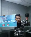 Cemen menjadi pemenang pertama Stand Up Comedy Academy (SUCA), hal itu jadi titik awal baginya untuk mengarungi dunia entertainment. Terbukti, tak lama setelah dinobatkan menjadi jawara ia langsung tampil di beberapa acara. (Nurwahyunan/Bintang.com)