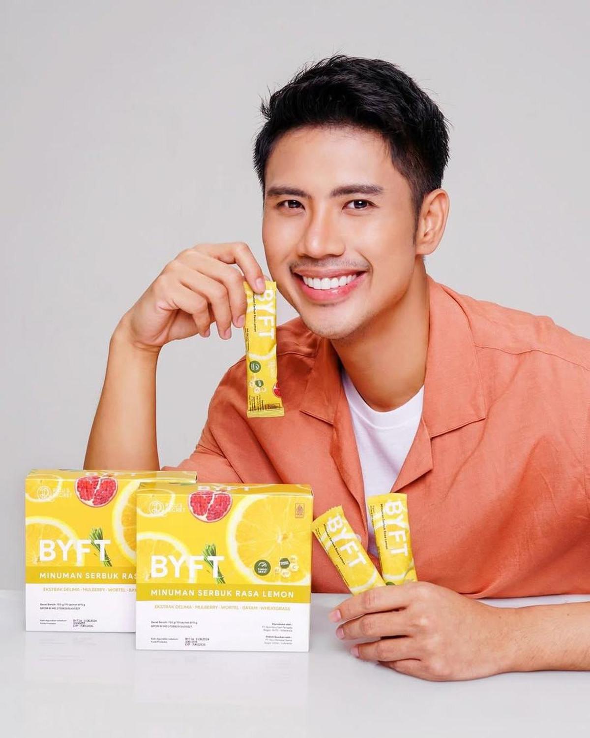 Potret 6 Artis yang Tinggalkan Dunia Hiburan, Kini Tekuni Profesi Tak Mentereng Namun Bikin Hati Damai