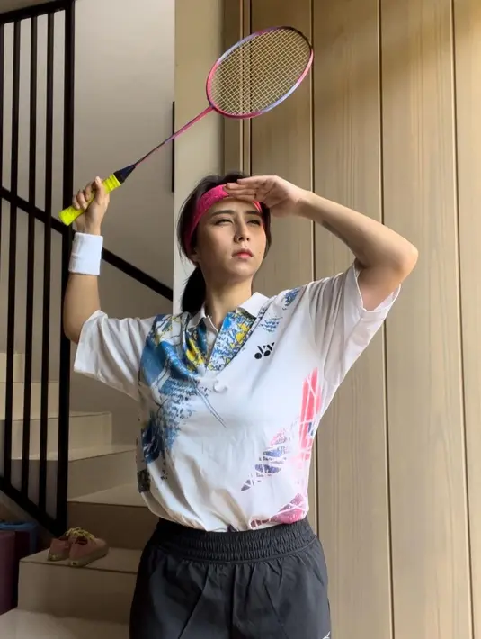 [Instagram/clairineclay]