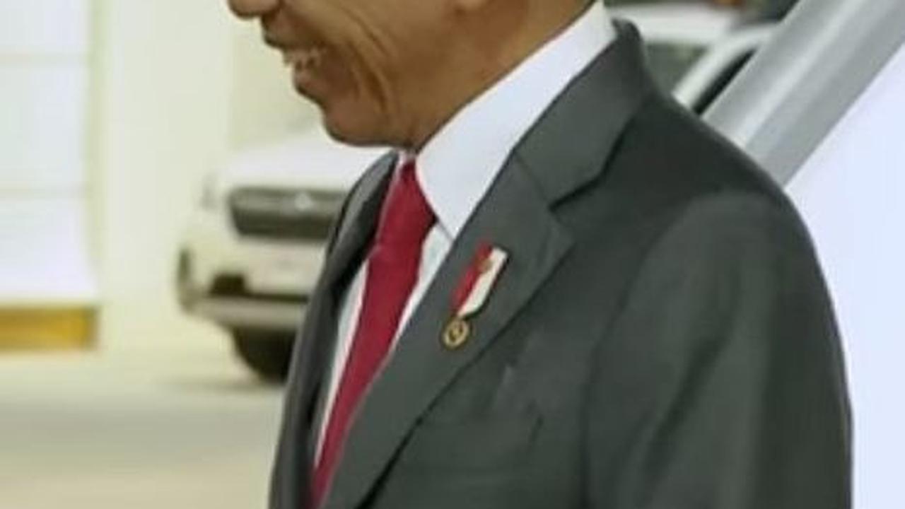 Saat Jokowi Mendarat di Australia: Dijemput Mobil Listrik dan Didoakan WNI Usai Selfie