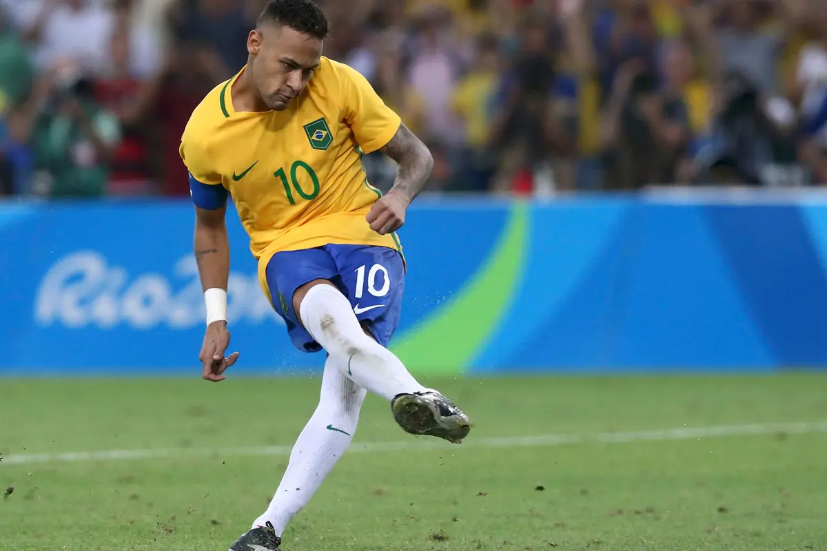 Neymar akan membela Timnas Brasil sebagai pemain termahal dunia. (Reuters/Marcos Brindicci) 