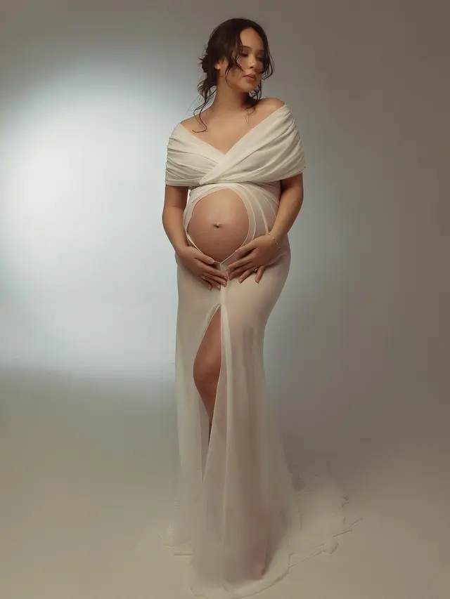 Pamela Bowie maternity shoot (Instagram/pammybowie)