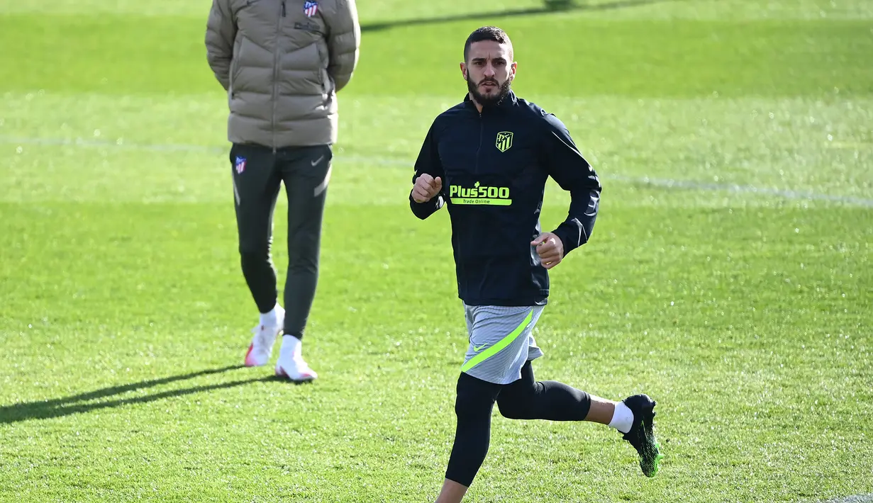Gelandang Atletico Madrid, Koke saat mengikuti sesi latihan tim di tempat latihan klub di Majadahonda dekat Madrid (24/11/2020). Atletico Madrid akan bertanding melawan Lokomotiv Moscow pada Grup A Liga Champions di Estadio Wanda Metropolitano. (AFP/Gabriel Bouys)