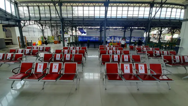 Pembatasan Penumpang KA Pramek