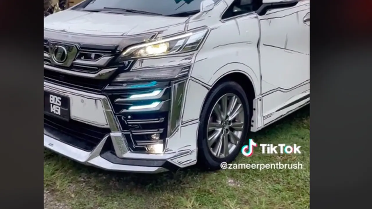 Viral Video Bocah Coret-Coret Mobil Mewah, Hasilnya Malah Tuai Pujian