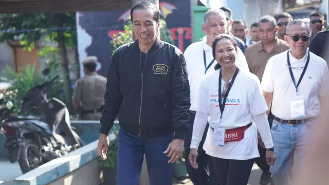 Presiden Joko Widodo, Menteri BUMN Rini Soemarno, dan Dirut PLN Sofyan Basir di Bogor