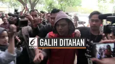 Tersangka kasus dugaan pencemaran nama baik, artis Galih Ginanjar menolak menandatangani surat perintah penahanan dari penyidik Ditreskrimsus Polda Metro Jaya.
