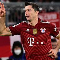 Pemegang Sepatu Emas Eropa tahun lalu, Robert Lewandowski masih menjadi pesaing teratas sebagai pencetak gol terbanyak di lima liga top Eropa. Ia telah megoleksi 56 poin dengan mencetak 28 gol dan 1 assist dalam 25 pertandingannya di Bundeliga bersama Bayern Munchen. (AFP/Tobias Schwarz)