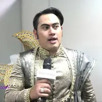 Membawakan lagu nuansa Timur Tengah, dengan bahasa Turki, membuat Nassar mendapatkan banyak pengalaman pertama. Meski ia merasakan sedikit grogi, Nassar melakukannya dengan totalitas.