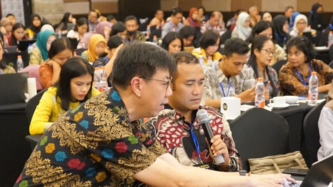 HaiGuru Ajak Guru Indonesia Manfaatkan AI Lewat Seminar dan Workshop ...