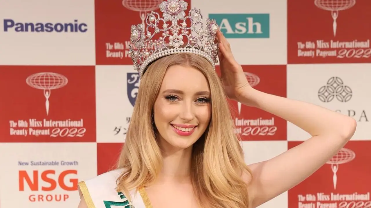 Pemenang I Miss International 2022 dari Jerman Jasmin Selberg