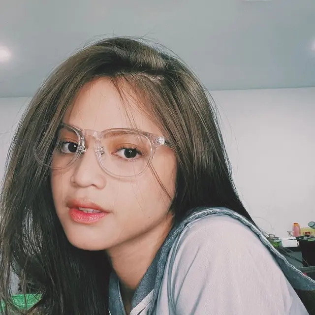 6 Potret Bintang FTV Maudy Effrosina, Disebut Mirip Selena Gomez