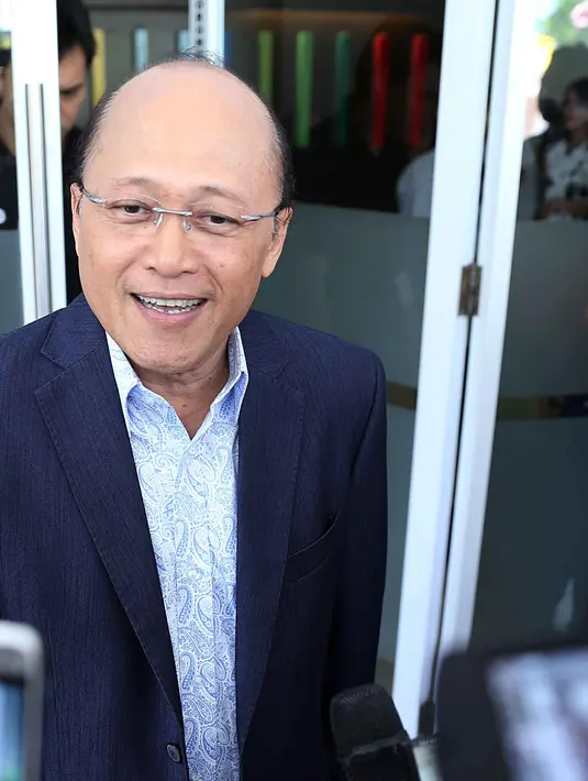 Demi lebih meyakinkan lagi, lelaki kelahiran 5 Maret 1956 itu mengajak Ario Kiswinar Teguh untuk melakukan pembuktian dengan cara tes DNA. Dan semuanya menjadi jelas. (Nurwahyunan/Bintang.com)