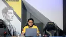 Atlet E-Sports Indonesia, Angga Yuda Prawira berkompetisi dalam ajang Lenovo Legion IDFM 2025 yang berlangsung di Sentinel Cyber Arena, Jakarta Timur, Minggu (23/02/2025). (Bola.com/Bagaskara Lazuardi)