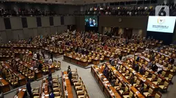 Suasana Rapat Paripurna ke-6 DPR Masa Persidangan I Tahun Sidang 2019-2020 di Kompleks Parlemen Senayan, Jakarta. Rabu (22/1/2020). Salah satu agenda yang dibahas dalam rapat paripurna adalah pengesahan RUU yang masuk Prolegnas prioritas 2020.  (Liputan6.com/Johan Tallo)