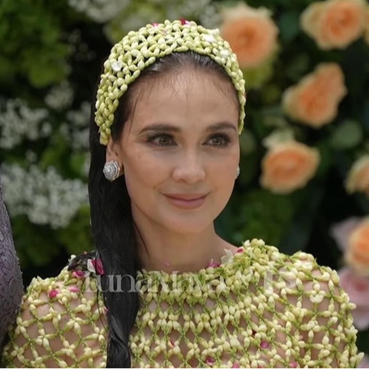 7 Potret Luna Maya di Momen Pecah Kendi Pratolo, Diprediksi Anak Pertamanya Laki-Laki