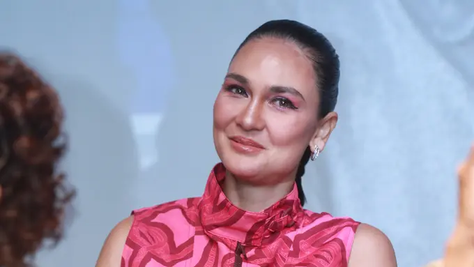 Luna Maya ikut bermain di Serial Hubungi Agen Gue
