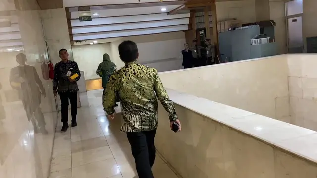 Sekjen DPR RI Indra Iskandar Bungkam Saat Ditanya Soal Pencekalan KPK ke Luar Negeri