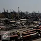 Kegiatan distribusi barang dan peti kemas dari  dan ke Pelabuhan Tanjung Priok lumpuh dampak aksi mogok nasional Pekerja JICT, Jakarta, Selasa (28/7/2015). Demo terkait dua pekerja JICT yang dipecat dan permasalahan konsesi (Liputan6.com/JohanTallo)