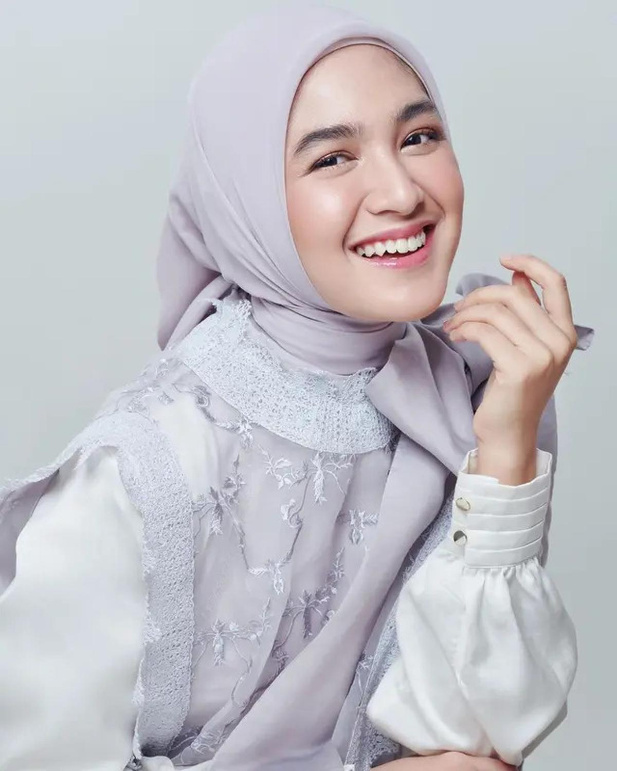 6 Tren Hijab Kekinian Buat ke Kampus, Anti Ribet dan Minim Jarum Pentul