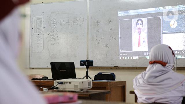 Uji Coba Pembelajaran Tatap Muka Terbatas di Jakarta