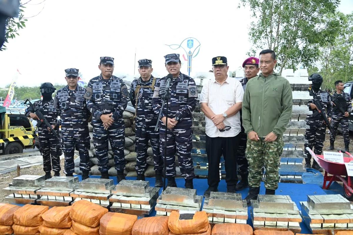 TNI AL Gelar Latihan Anti Akses dan Anti Amfibi, Pamerkan Tangkapan Timah dan Logam Tanah Jarang Rp173,6 Miliar
