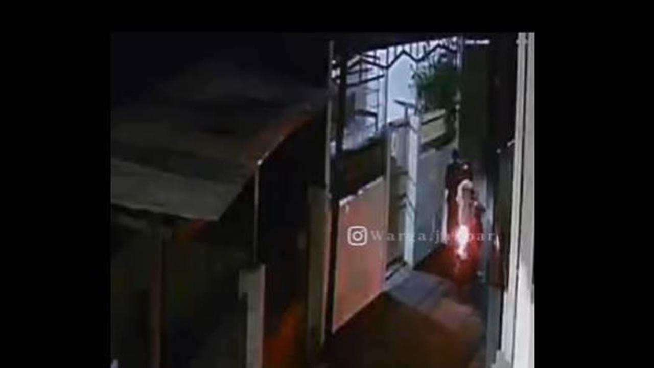 Video viral wanita di Grogol, Jakarta Barat diduga jadi korban begal payudara.