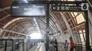Berdasarkan situs resmi LRT, kereta LRT akan beroperasi setiap hari mulai pukul 05.30-23.00 WIB. Adapun tarifnya sebesar Rp5.000 flat. (merdeka.com/Iqbal S. Nugroho)