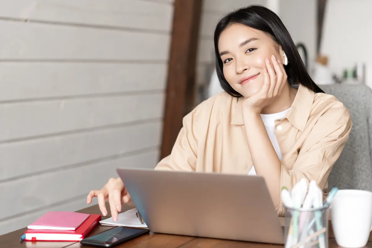 wanita juli  hidup hemat