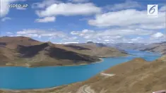 Umat Budha punya kota suci di Tibet, namanya kota Lhasa yang berarti rumah para dewa. Begini penampakan keindahan kota tersebut.