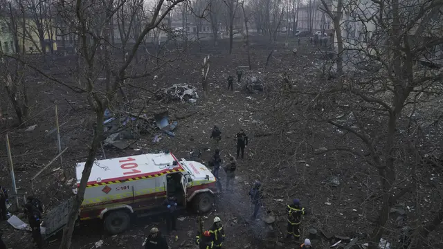 Serangan Udara Rusia Hancurkan Rumah Sakit Bersalin di Ukraina