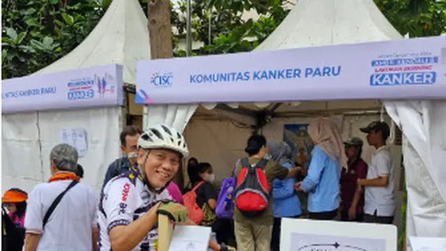 Prof Tjandra Yoga Aditama mengutarakan tentang pentingnya kelompok berisiko, termasuk perokok, untuk melakukan skrining kanker paru. (Foto: Dok Pribadi)