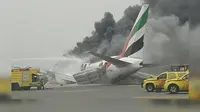 Pesawat Emirates Airlines celaka di Bandara Internasional Dubai 
