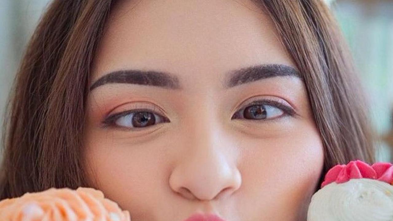Tampil Bak ABG, Deretan Potret Terbaru Nathalie Holscher Tanpa Hijab Ini Curi Perhatian