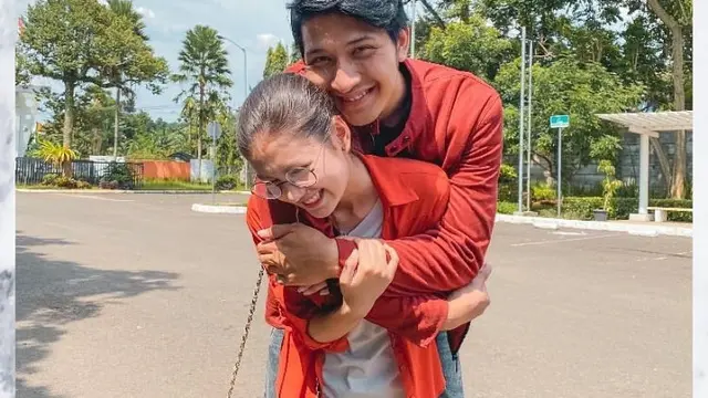 Putus Setelah 2,5 Tahun Pacaran, Ini 6 Potret Kenangan Aditya Zoni dan Zoe Abbas